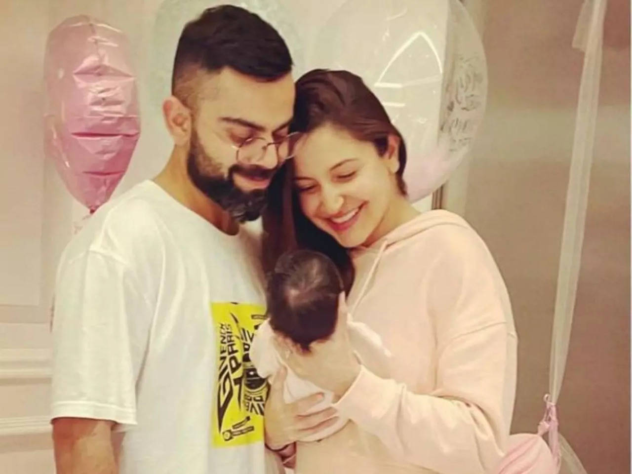 1280px x 960px - Pictures of Anushka Sharma's baby Vamika goes viral; the actress pens a  statement and here's why we must respect it - Times of India