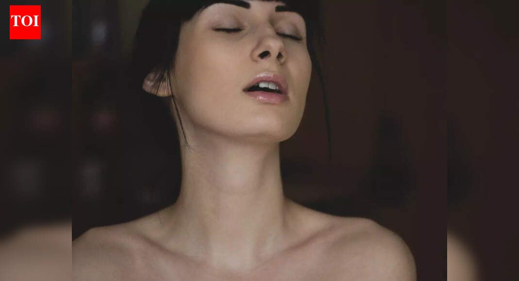 5 masturbation positions for WOMEN that will amaze you