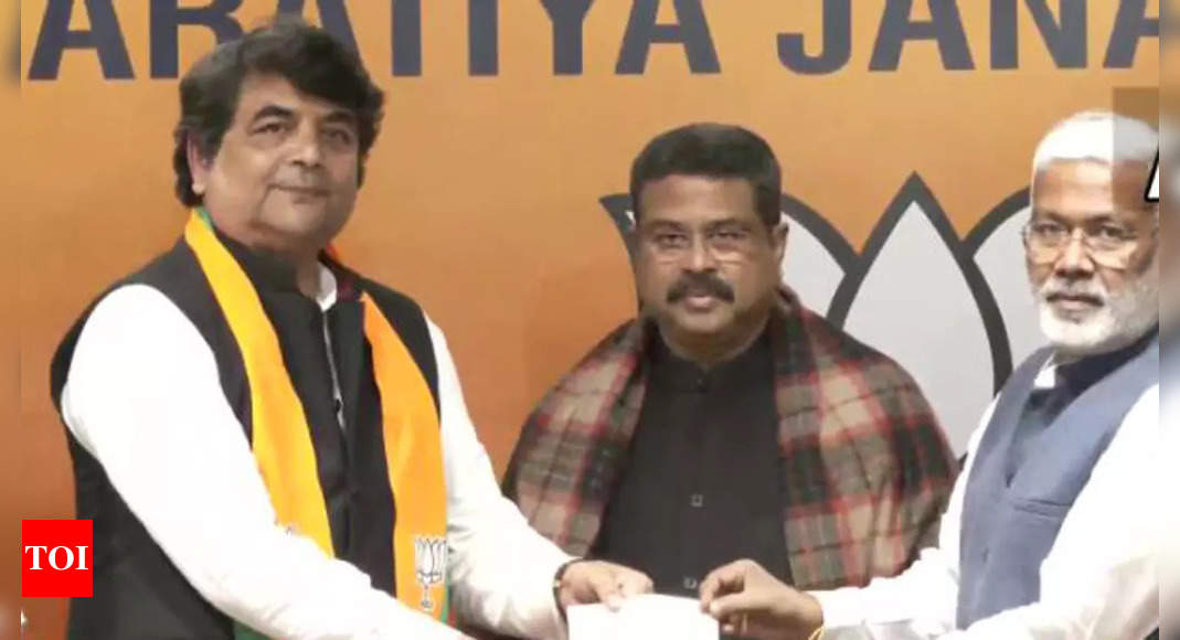 Former Union minister RPN Singh quits Cong, joins BJP