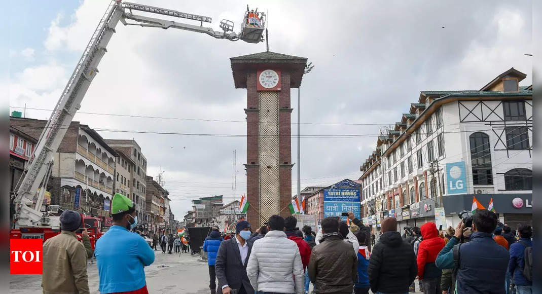 First R-Day crowd in 73 years watches flag-hoisting at Lal Chowk clock tower