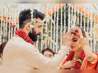 After South Indian rituals, Mouni Roy - Suraj Nambiar tie the knot as per Bengali traditions