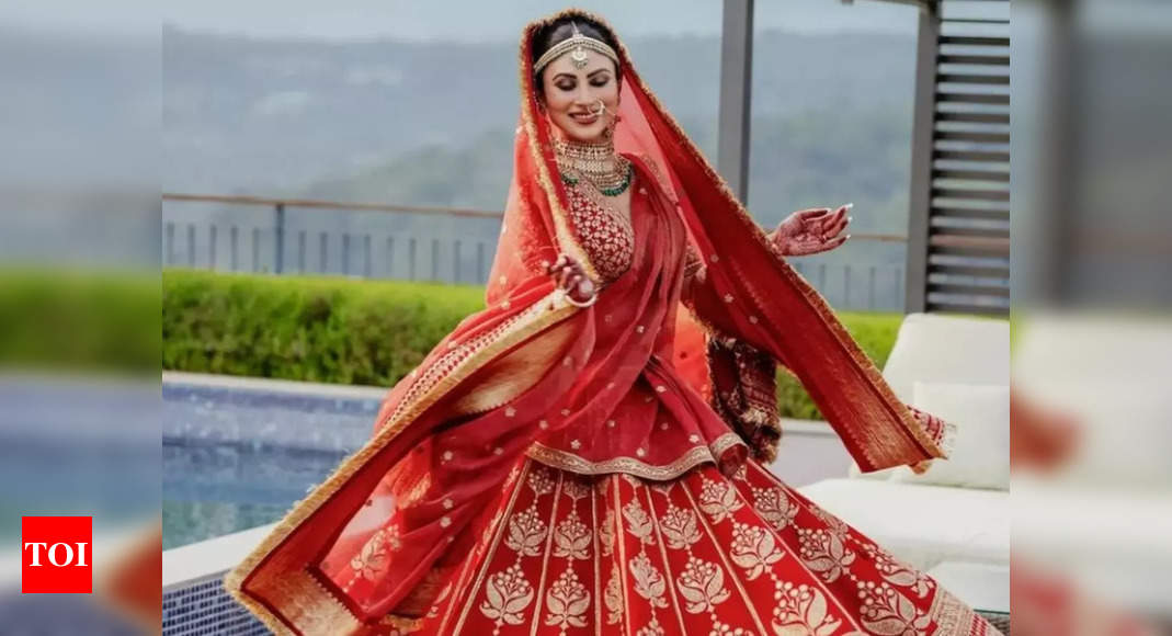 Premium Photo | Designer indian bridal lehenga model shoot for wedding  ceremony