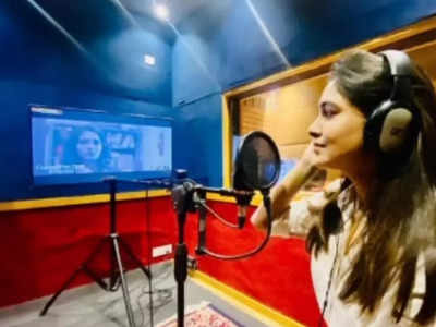 Vani Bhojan completes dubbing for Casino Tamil Movie News pic