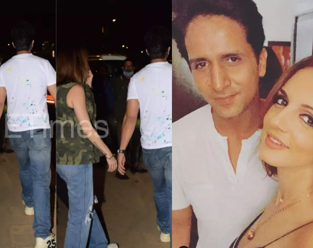 
Sussanne Khan and rumoured beau Arslan Goni get clicked together walking hand-in-hand post dinner date
