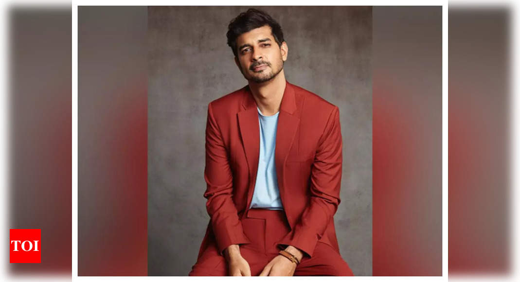 Tahir Raj Bhasin Reveals He Is A Big Fan Of Manoj Bajpayee, Kay Kay ...