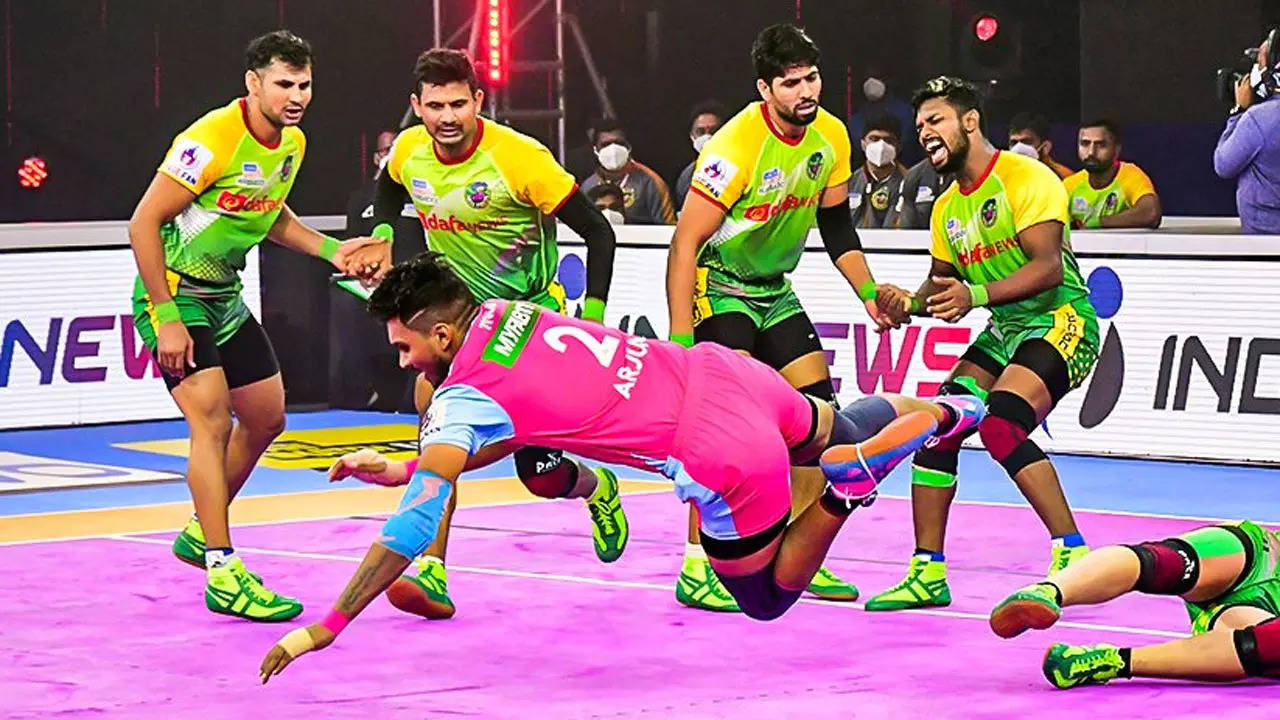 PKL: Arjun Deshwal shines as Jaipur Panthers hammer Patna Pirates 51-30 |  Pro-Kabaddi-League News - Times of India