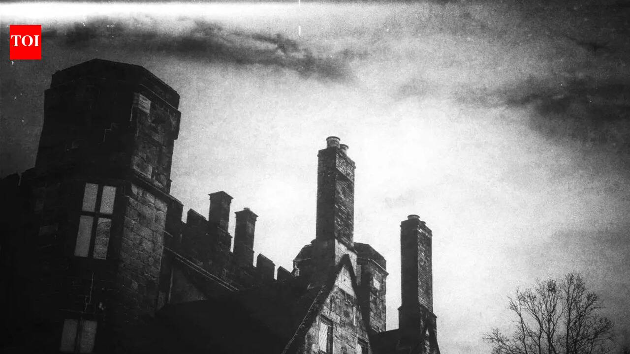 7 classic gothic novels that will send chills down your spine
