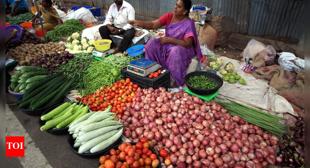 Why onion, tomato prices have seen steep fluctuations