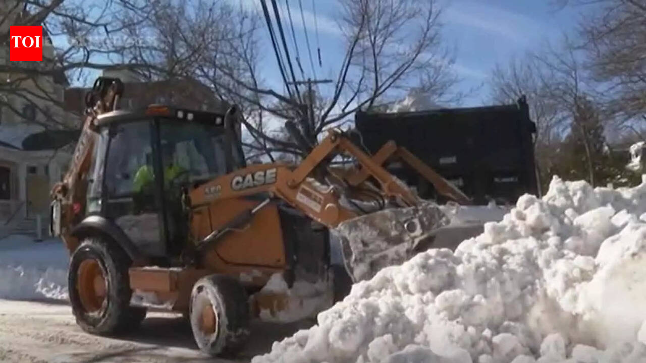 Massachusetts still digging out of weekend winter storm