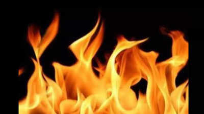 Eight electric bikes gutted in fire in Kolhapur