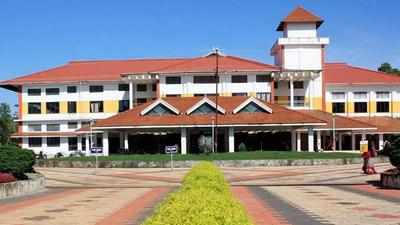 Kerala: Now, bribery allegations surface in Calicut University