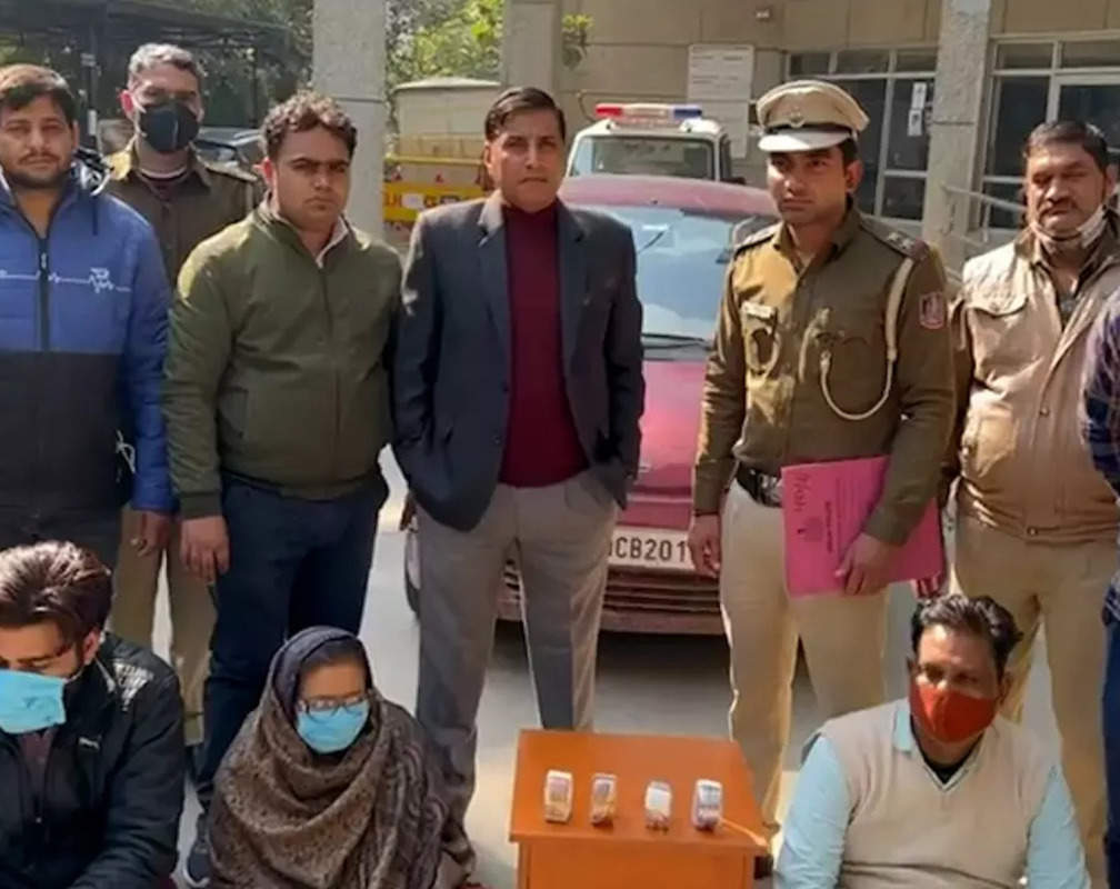
Delhi police bust Tantrik gang of mother and son looted 15 lakhs from victims
