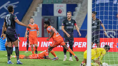 ISL: Late Romario strike helps FC Goa draw with Odisha