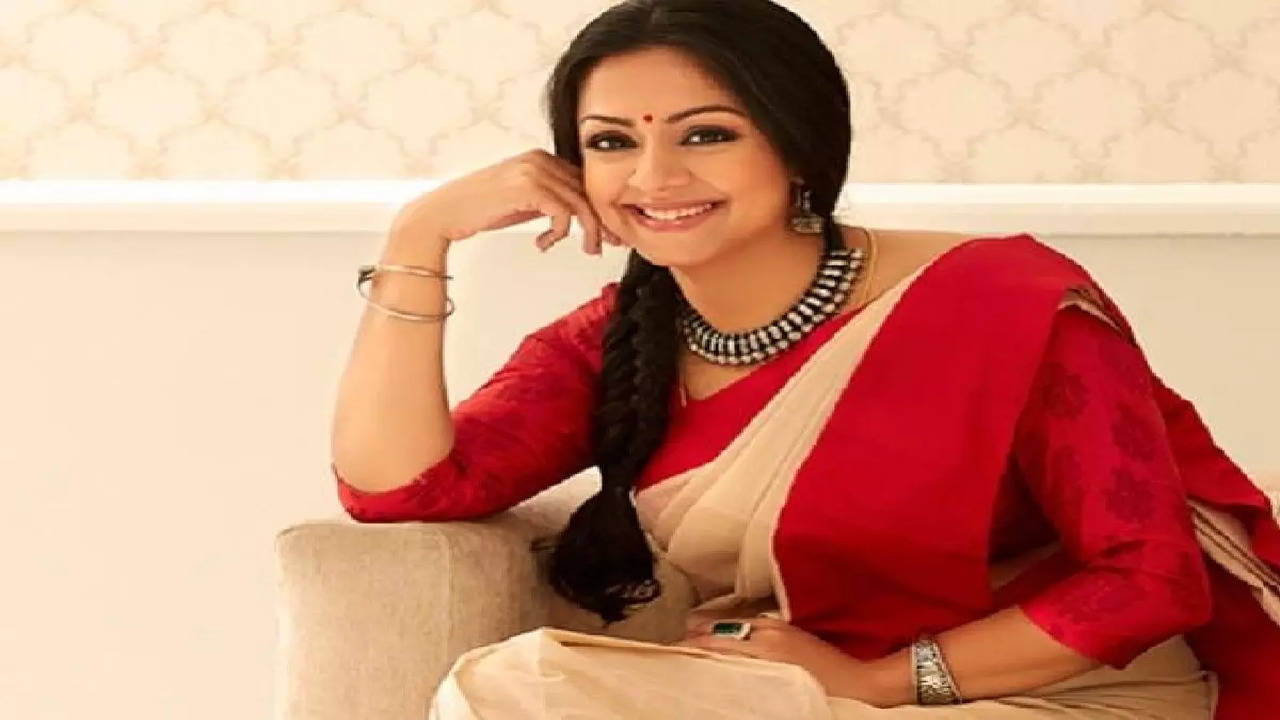 Will Jyothika be signing her next as female lead with director Priya? |  Tamil Movie News - Times of India