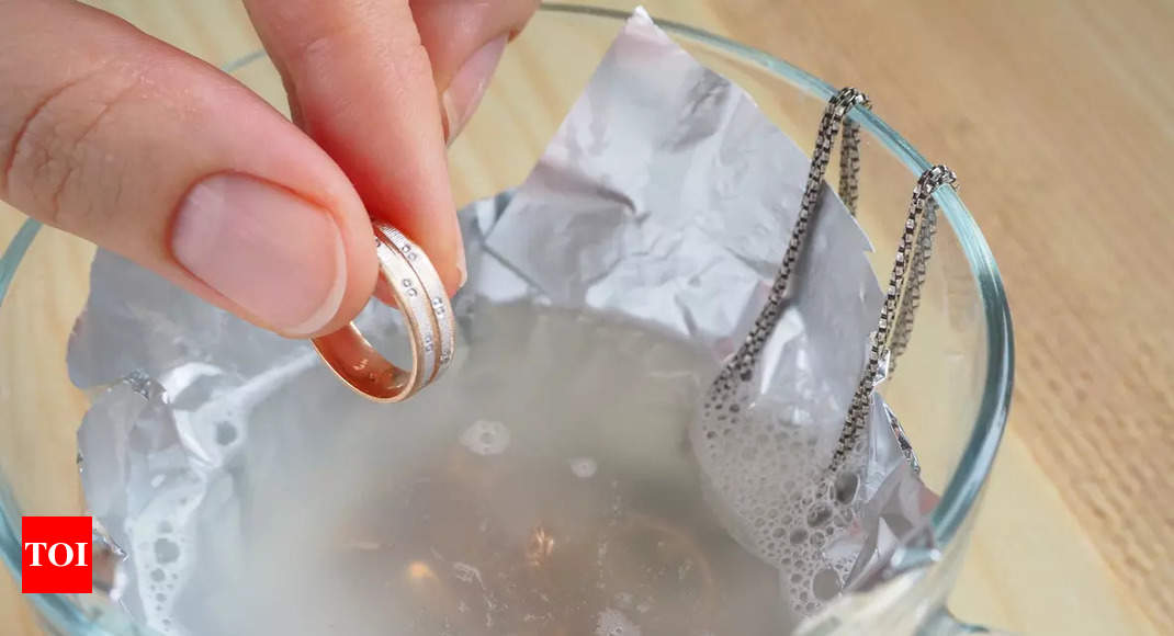 10 Tips to Clean Gold Jewelry at Home