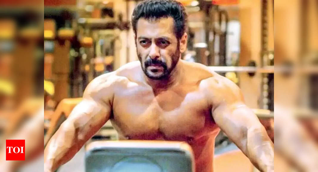 Tiger 3: Salman Khan Shows Off His Chiselled Back As He Preps In The ...