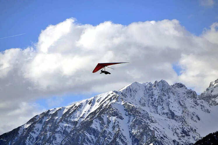 ​Hang gliding