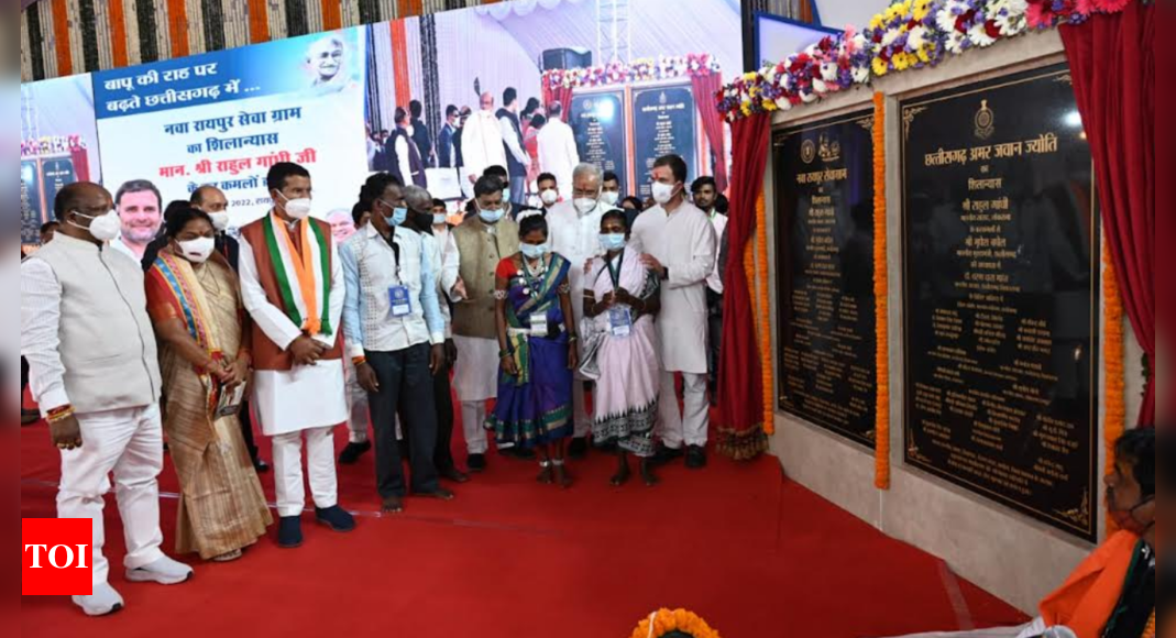 Rahul Gandhi Lays Foundation Stone For Chhattisgarh Amar Jawan Jyoti Raipur News Times Of India 