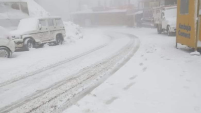Rain, snowfall block 460 roads in Himachal Pradesh