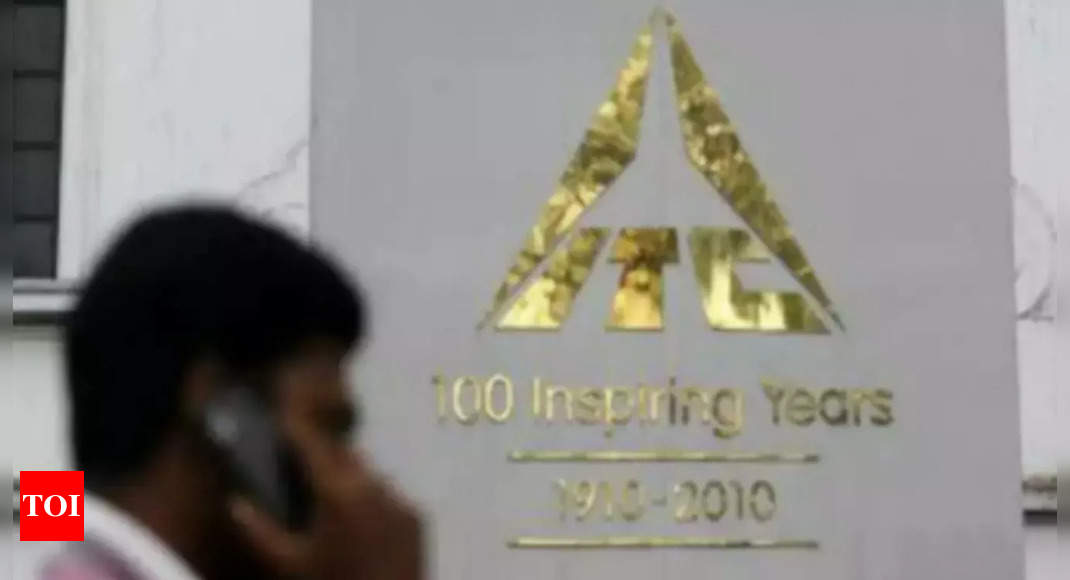 ITC reports 15% jump in net profit to Rs 4,118.8 crore in December quarter – Times of India