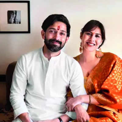 Vikrant Massey & his fiancée Sheetal Thakur to tie the knot later this year