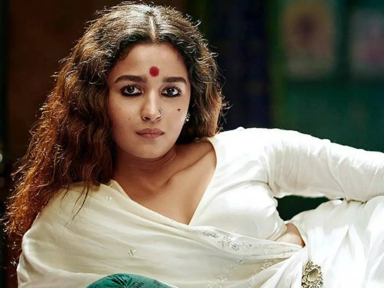 Allu Arjun Ki Sex Video - Gangubai Kathiawadi': Alia Bhatt met real-life sex workers from Kamathipura  to prep for her role | Hindi Movie News - Times of India