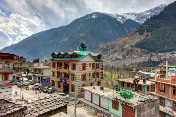 Snow Country Manali