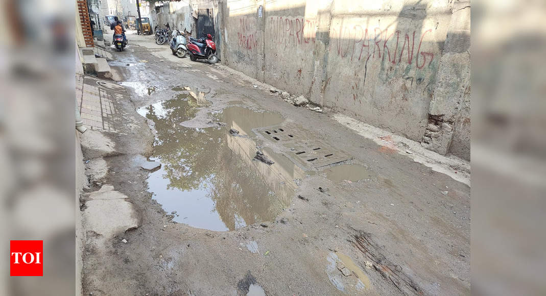 Horrible road condition at Musheerabad - Times of India