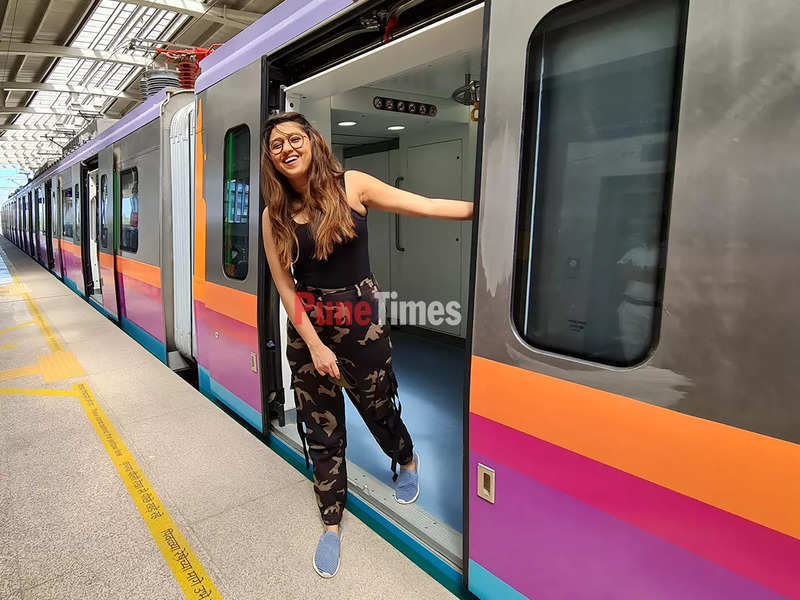 EXCLUSIVE! Gautami Deshpande goes on a ride in the Pune Metro