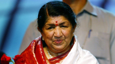 Lata Mangeshkar passes away: Chief ministers of various states pay tributes