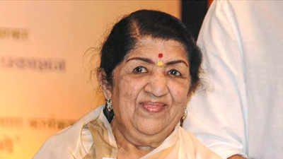 Thousands line up to bid farewell to Lata; PM joins in to pay tribute