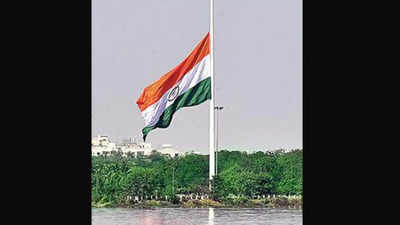 Telangana mourns demise of Lata Mangeshkar, Tricolor to fly at half-mast