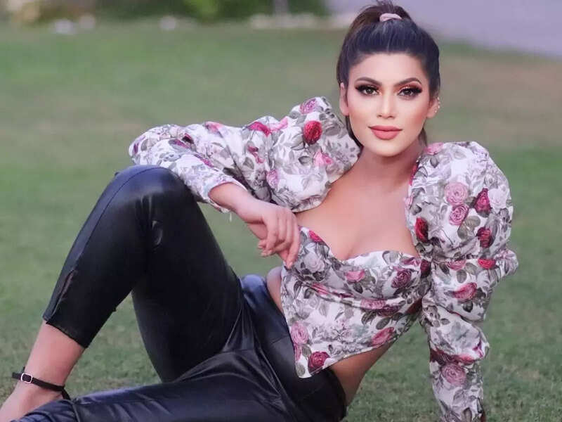 What To Pair With Faux Leather Pants Times Of India