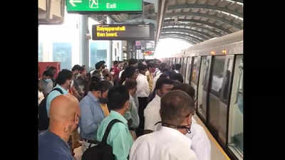 Bengaluru: Namma Metro passengers deboarded from four trains following tech snag
