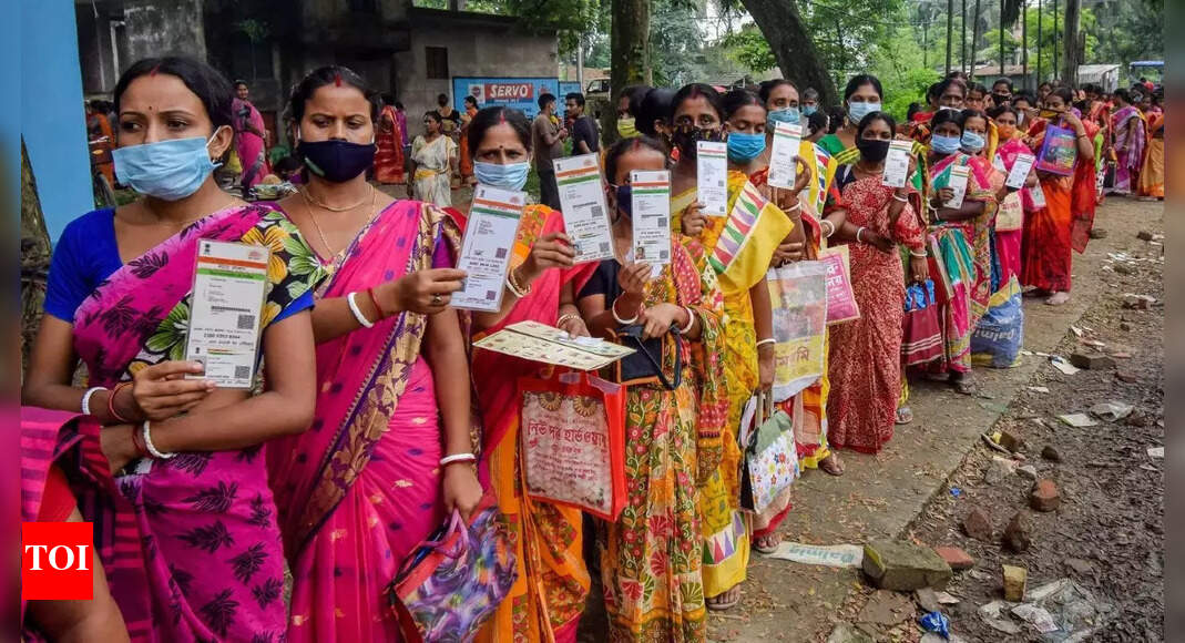 Aadhaar not must, 87 lakh given jabs without ID, govt tells SC