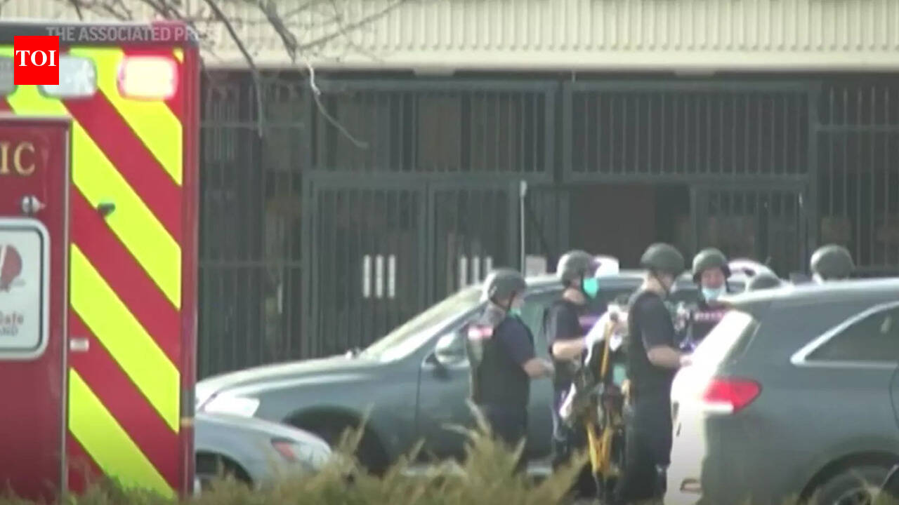 Police search for suspect in fatal store shooting in Washington state