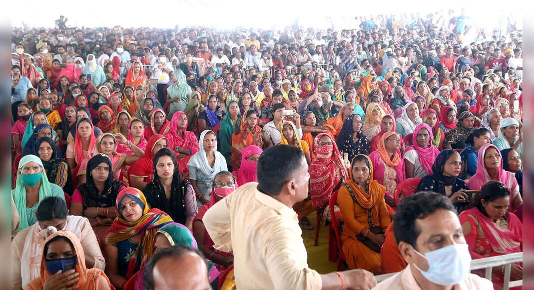 Division among Jats, silence of Muslims in West leave UP political parties guessing