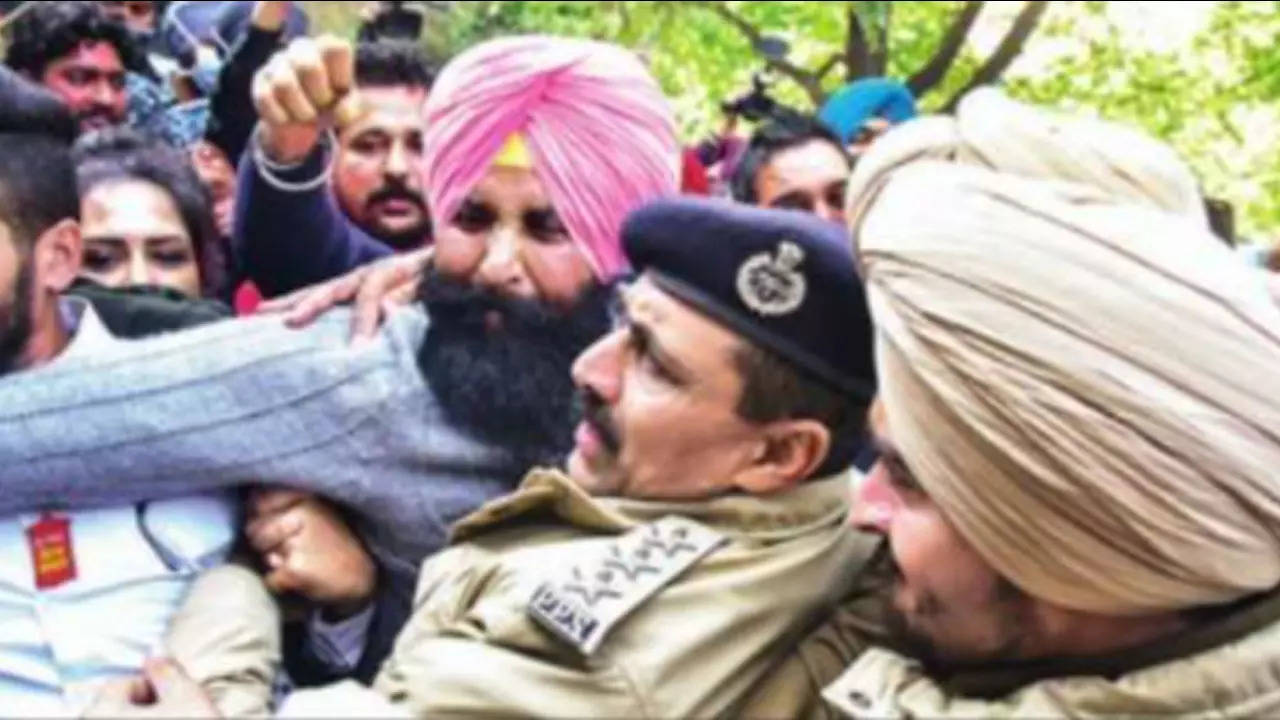 Ludhiana: Lok Insaaf Party chief Simarjit Singh Bains detained for bid to  murder rival, released | Ludhiana News - Times of India