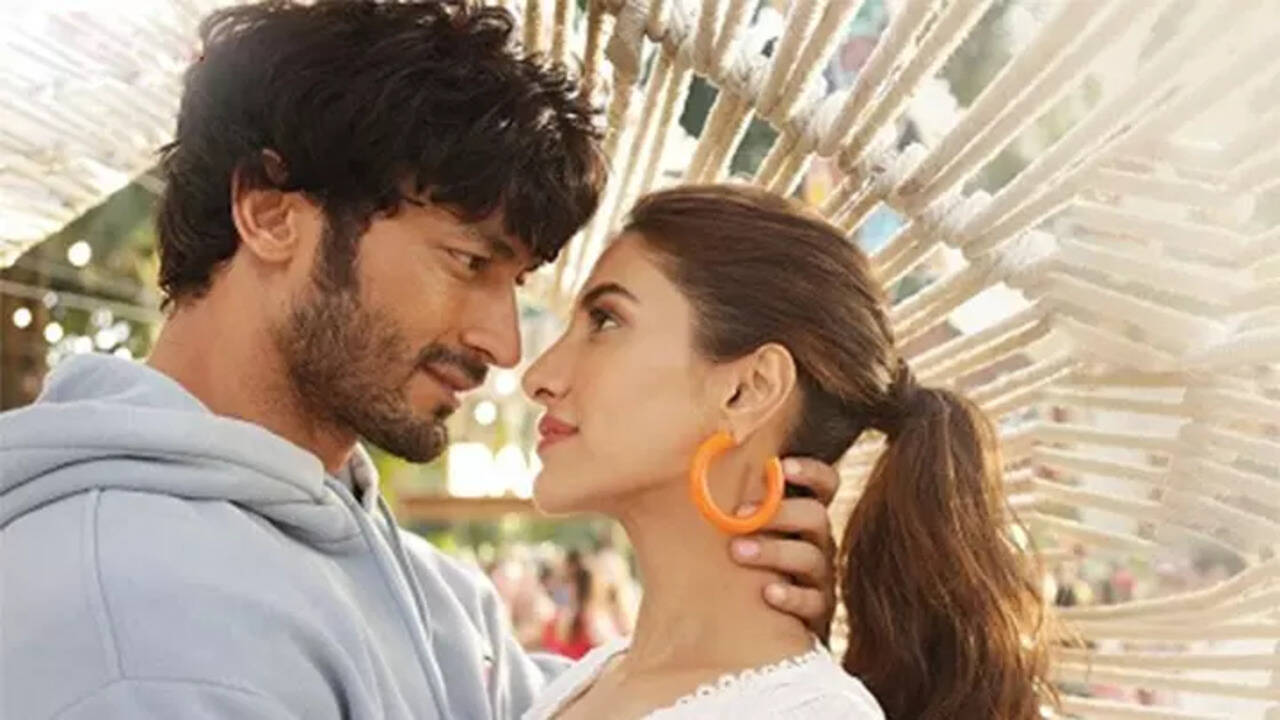 Did you know Rukmini Maitra taught Vidyut Jammwal how to speak Bengali? |  Bengali Movie News - Times of India