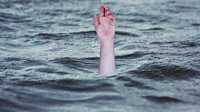 Youth drowns during Ganpati idol immersion