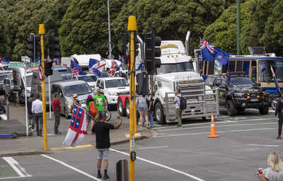 Police arrest convoy protesters at New Zealand's Parliament