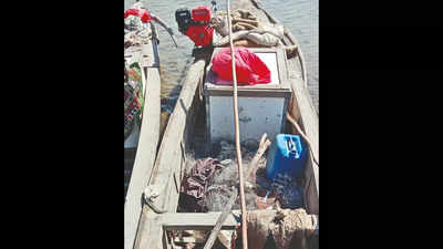 Kutch: 9 Pak Boats Seized In Harami Nala | Ahmedabad News - Times of India