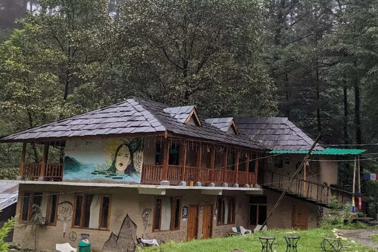 ​Mudhouse Experiential Hostel, Jibhi