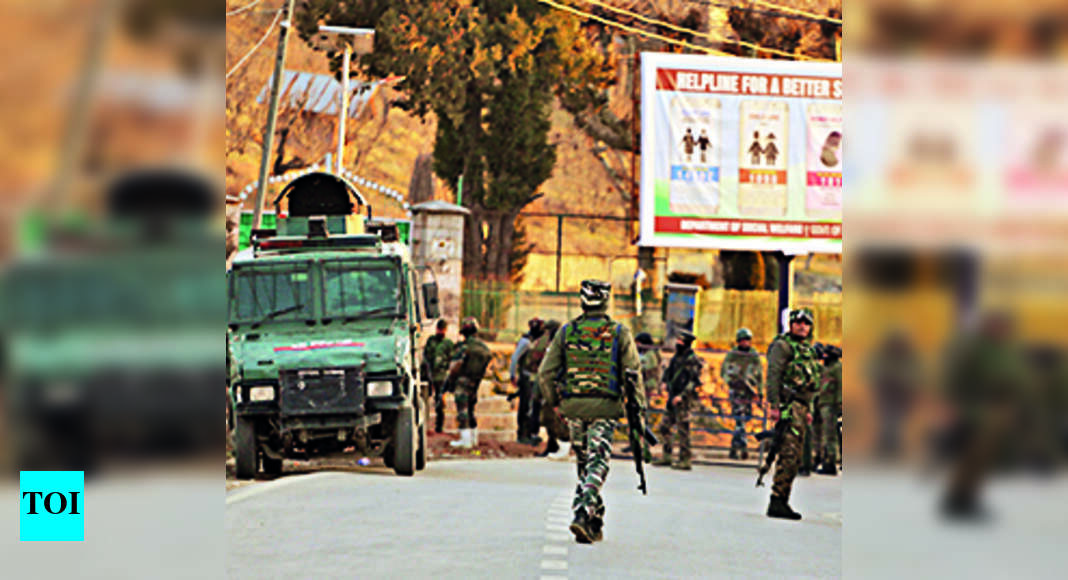 Kashmiri fugitive Hurriyat member held in Pak for Rs 140 cr scam