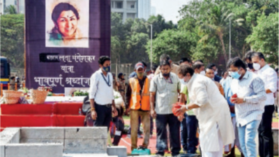 Mumbai: Mangeshkar family opposed to Lata memorial at Shivaji Park, says brother