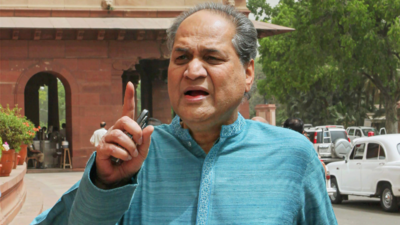 'Capital does have colour': Top quotes of Rahul Bajaj