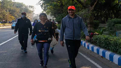 Kolkata: Architect sets off on 1,700-km walk to spread design awareness