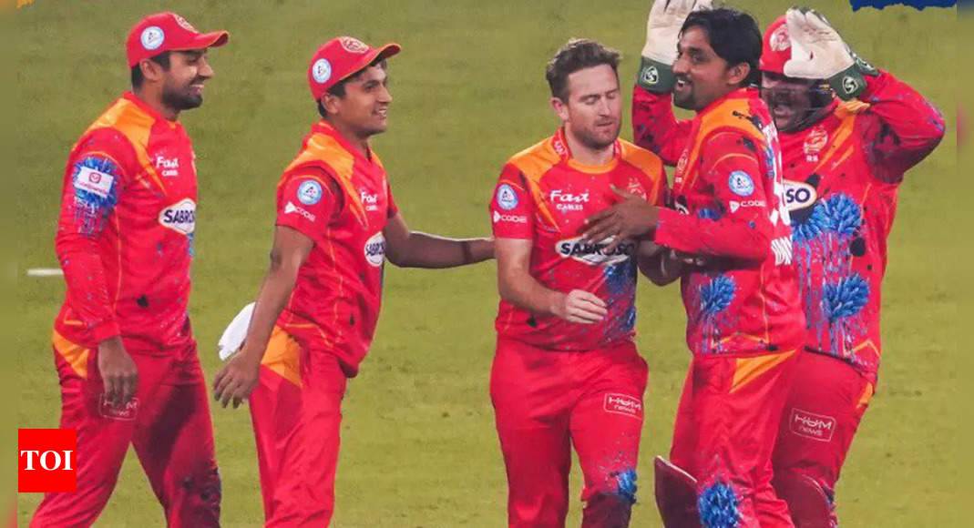 PSL: Islamabad United beat Karachi Kings in PSL thriller | Cricket News – Times of India