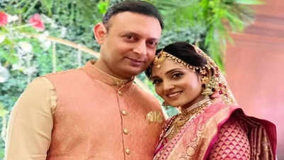 Actress Sreetama Roychowdhury gets hitched to beau Deepanjan Ganguly