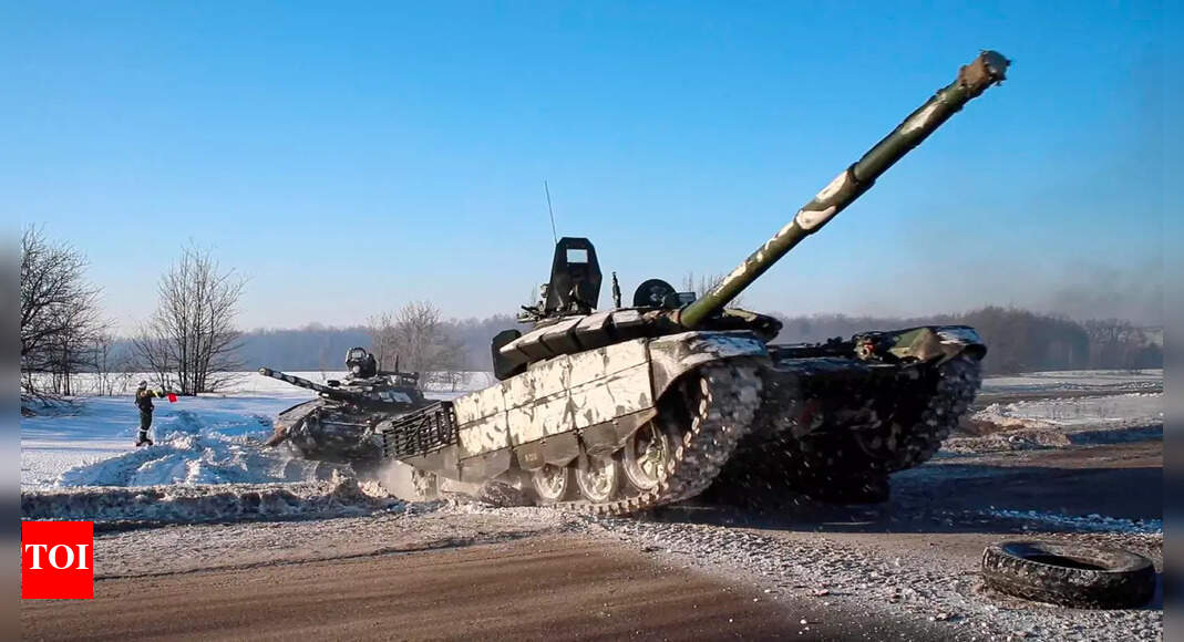 Govt asks Indians to leave Ukraine amid Russia threat